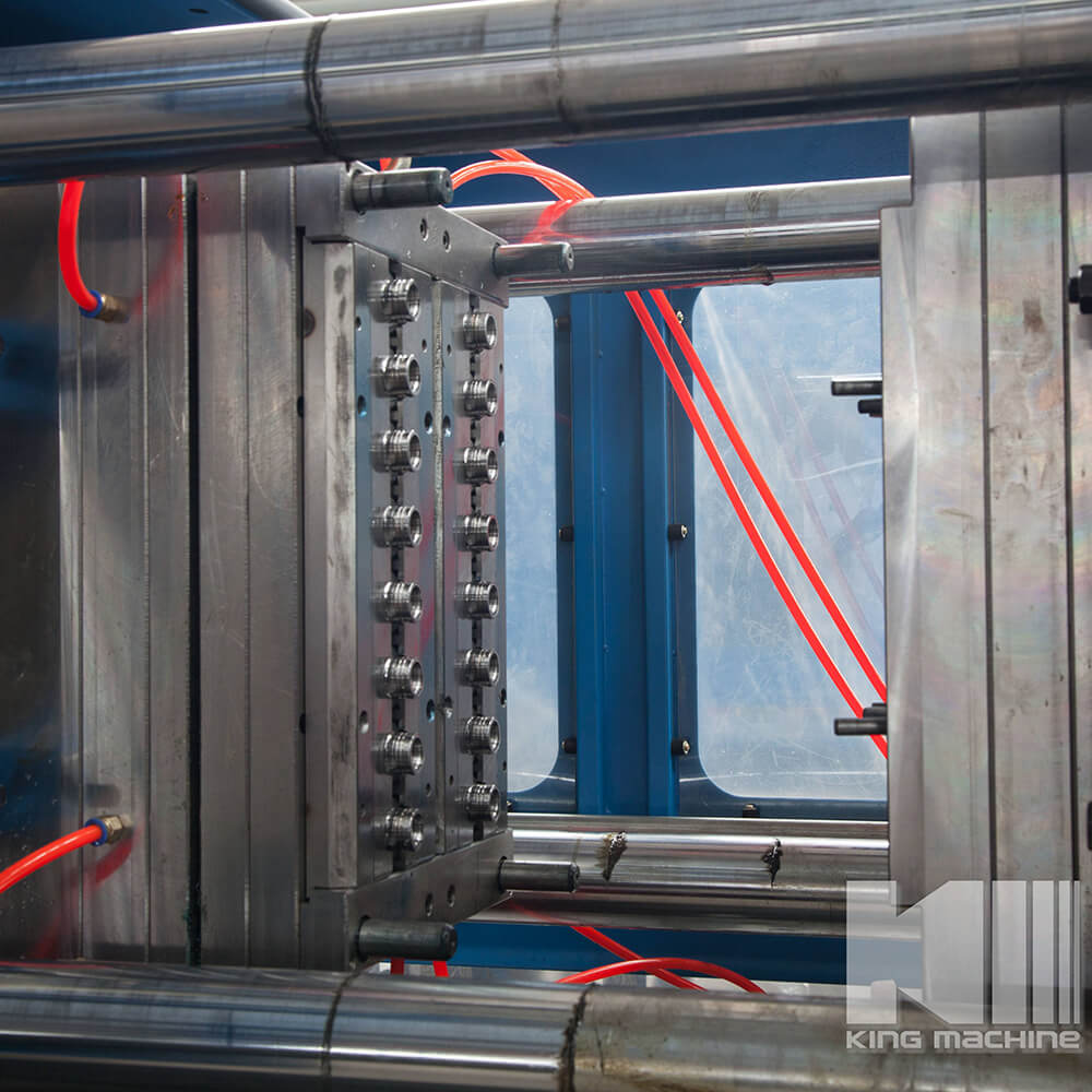 Bottle Injection Moulding Machines