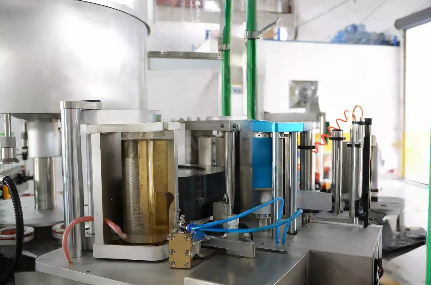 Automatic OPP Hot Melt Bottle Labeling Machine