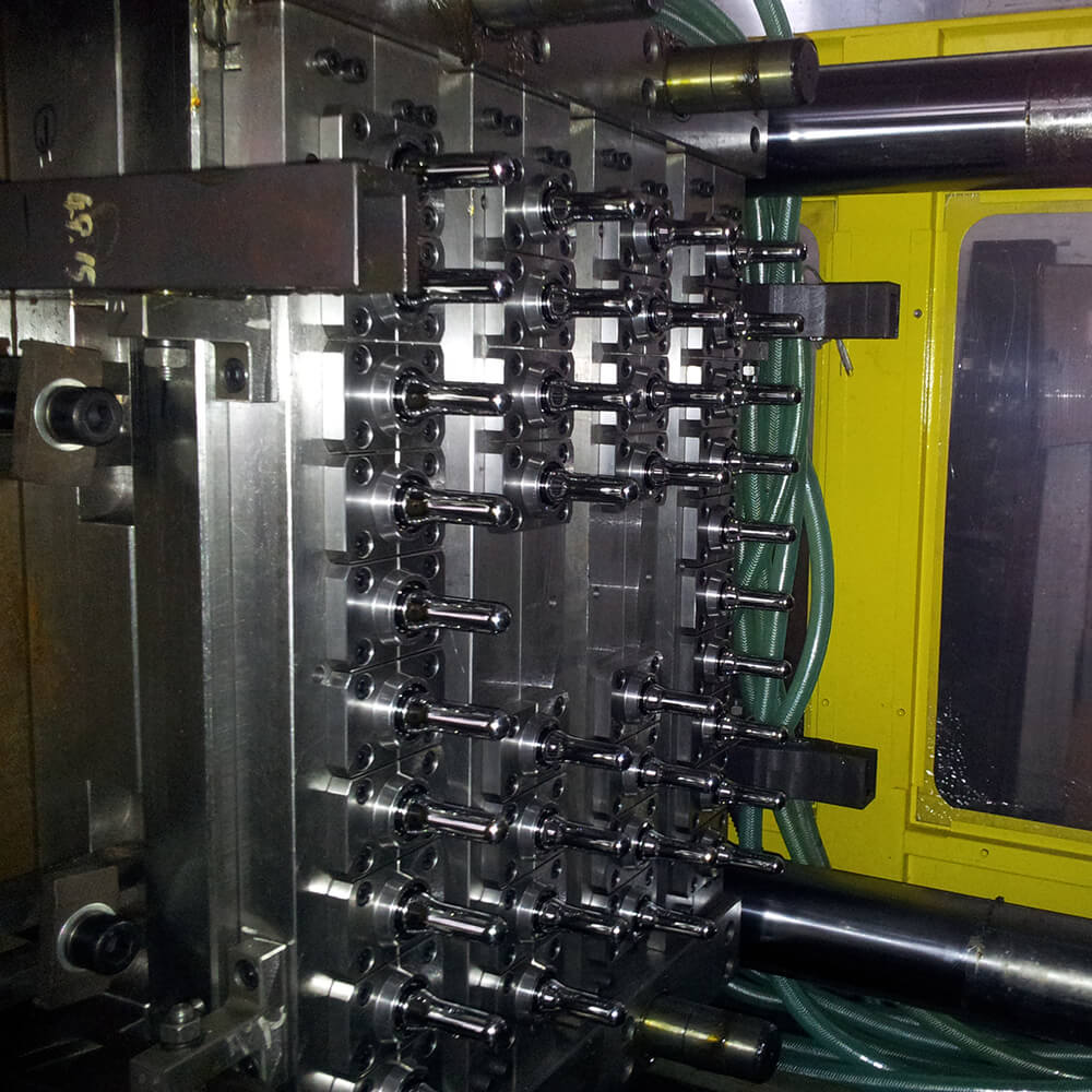 Bottle Injection Moulding Machines